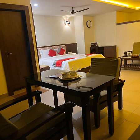 M R Residency Dharwad. Lejlighed Eksteriør billede