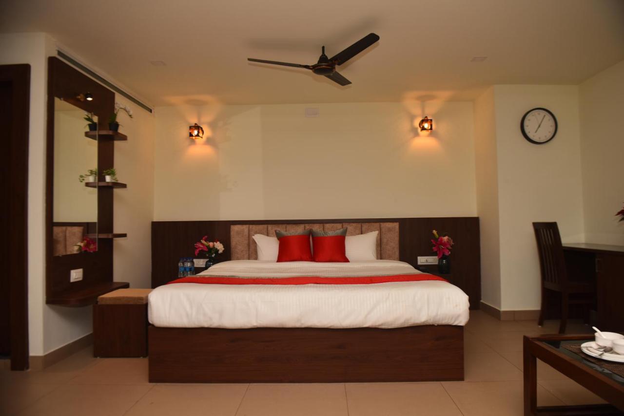 M R Residency Dharwad. Lejlighed Eksteriør billede