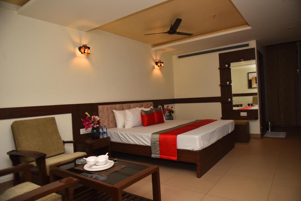M R Residency Dharwad. Lejlighed Eksteriør billede